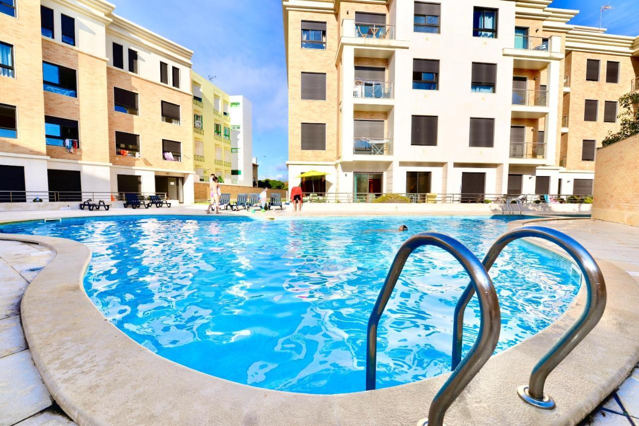 Silver - Apartment For 4 Guests 150M From Beach ساو مارتينهو دو بورتو المظهر الخارجي الصورة
