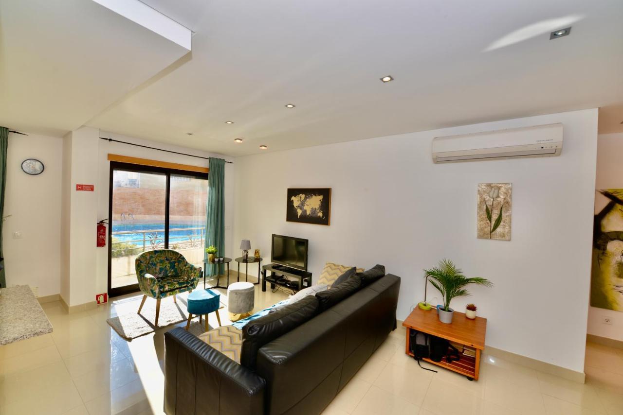 Silver - Apartment For 4 Guests 150M From Beach ساو مارتينهو دو بورتو المظهر الخارجي الصورة