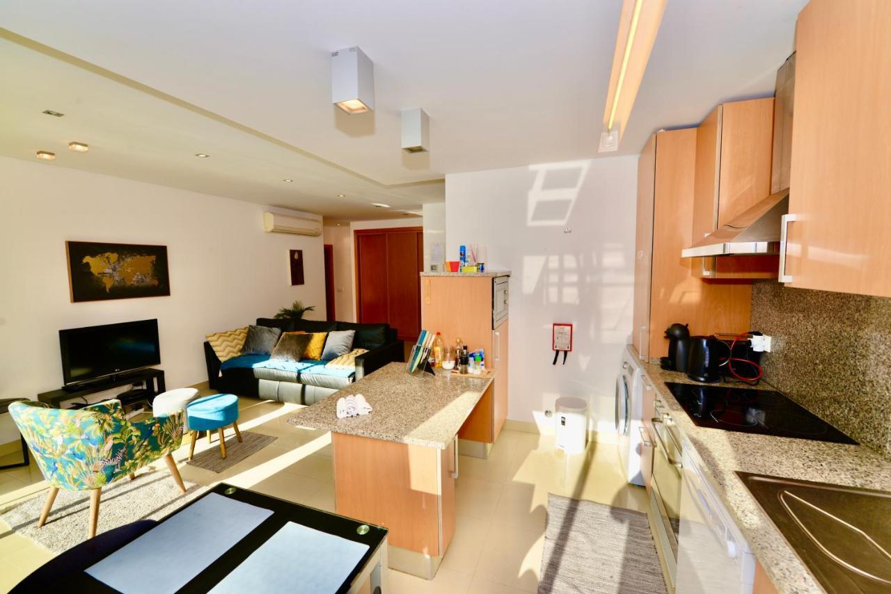Silver - Apartment For 4 Guests 150M From Beach ساو مارتينهو دو بورتو المظهر الخارجي الصورة