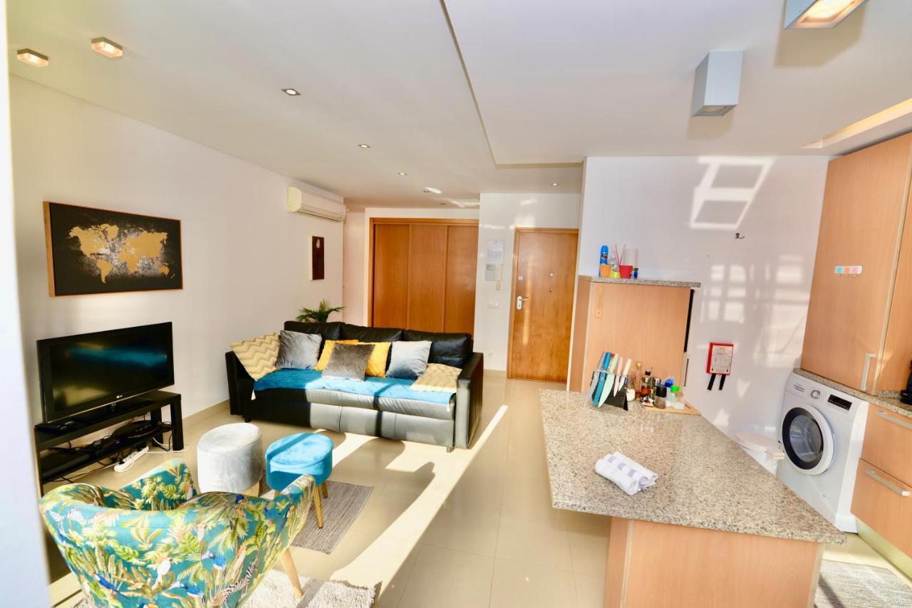 Silver - Apartment For 4 Guests 150M From Beach ساو مارتينهو دو بورتو المظهر الخارجي الصورة