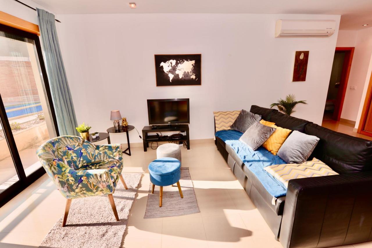 Silver - Apartment For 4 Guests 150M From Beach ساو مارتينهو دو بورتو المظهر الخارجي الصورة