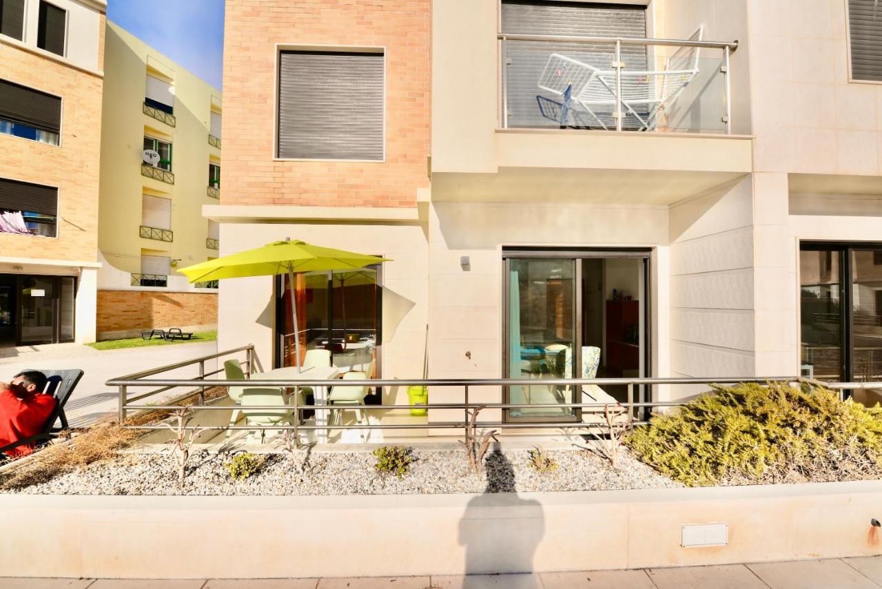 Silver - Apartment For 4 Guests 150M From Beach ساو مارتينهو دو بورتو المظهر الخارجي الصورة