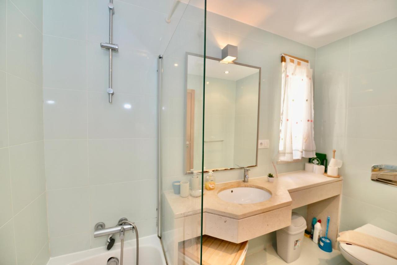 Silver - Apartment For 4 Guests 150M From Beach ساو مارتينهو دو بورتو المظهر الخارجي الصورة
