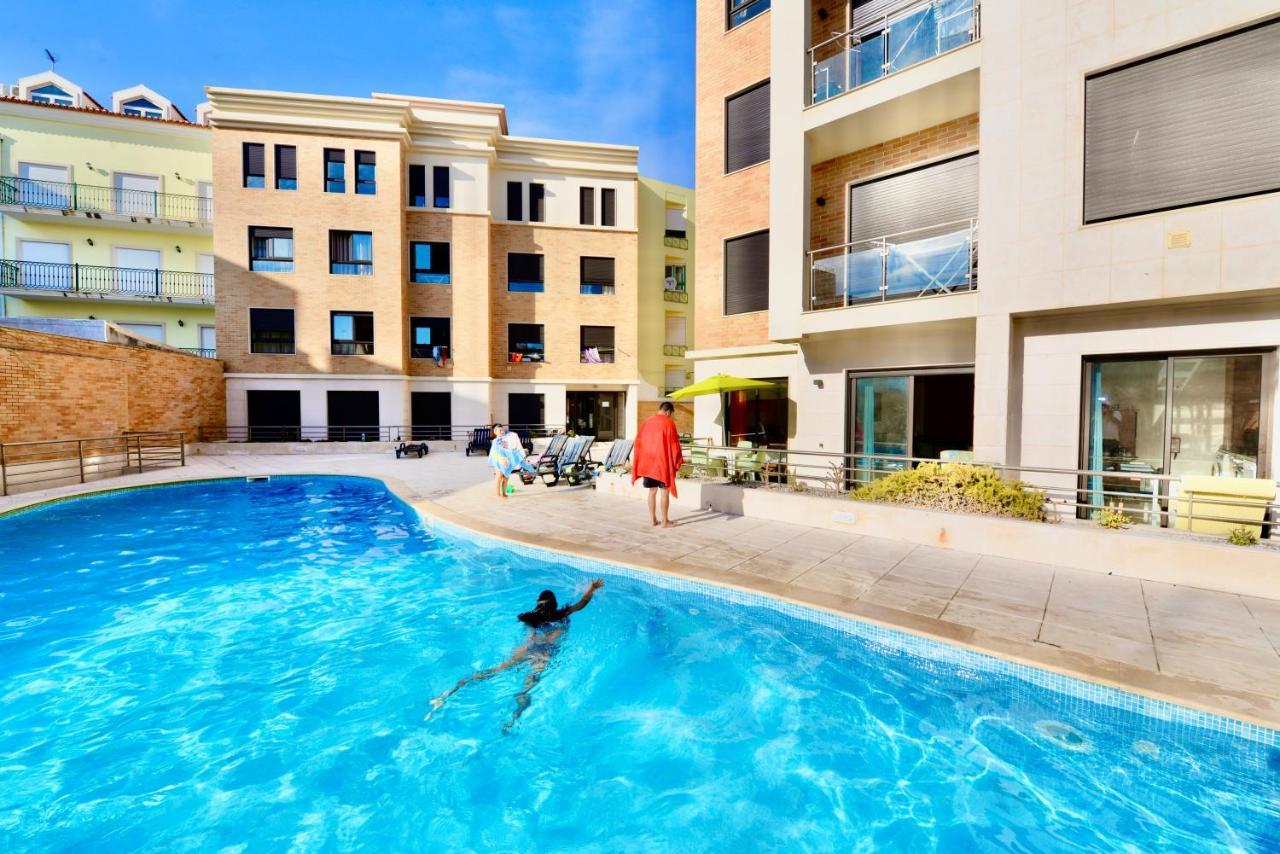 Silver - Apartment For 4 Guests 150M From Beach ساو مارتينهو دو بورتو المظهر الخارجي الصورة
