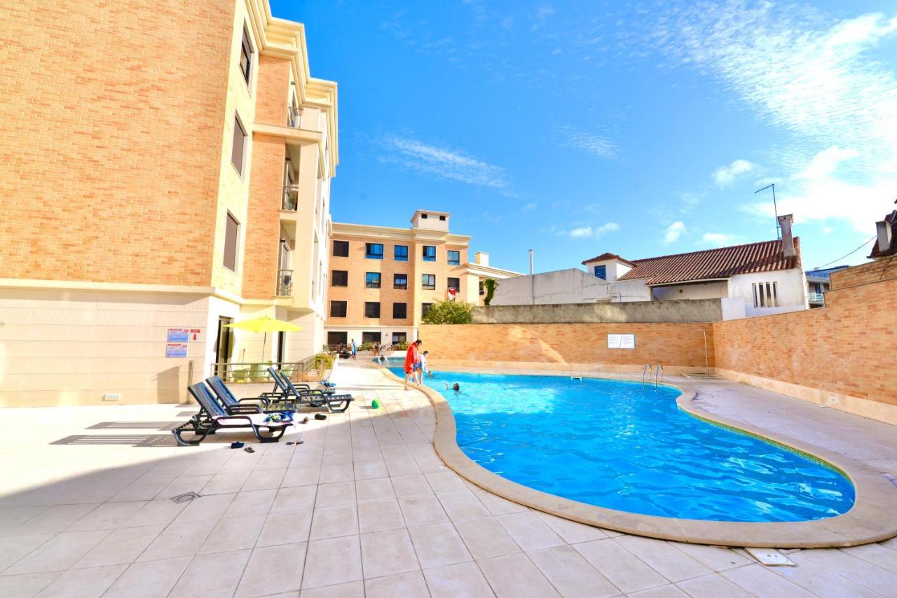 Silver - Apartment For 4 Guests 150M From Beach ساو مارتينهو دو بورتو المظهر الخارجي الصورة
